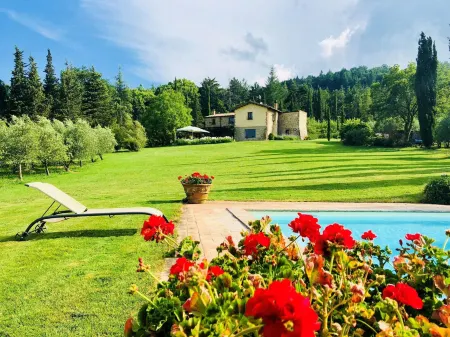 Apartment in Cetona with Pool