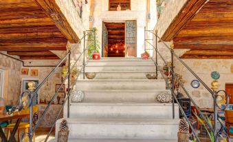 Ceran Stone House