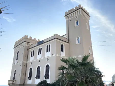 Hotel Castello Miramare Отели в г. Pegli