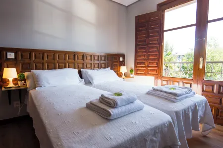 Paratene Ostatu Отели рядом с достопримечательностью «Jardín Botánico de Barakaldo»