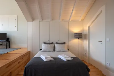 Oporto Rooftop Studio by Vacationy