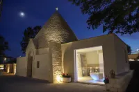 TD Trullo Roverella Charming Trullo with Pool Hôtels à proximité de : Chiesa di San Leone Magno