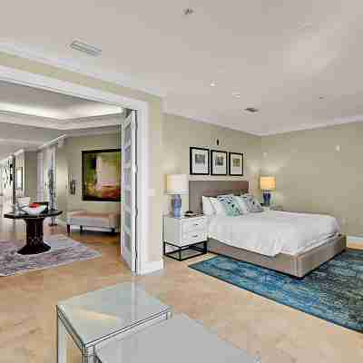 Luxury Penthouse Condo With 360 Oceanviews Rooms