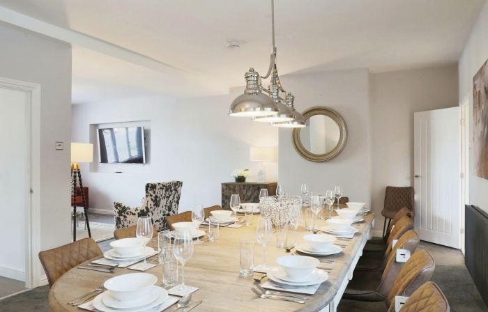 Large Luxury Home in Solihull - Sleeps 14 Near NEC & BHX