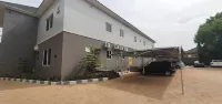 SoulCare Gardens Hotel - parking