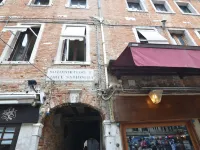 小提埃波羅旅館 聖馬爾谷聖殿宗主教座堂附近的飯店