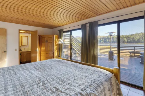 Viewtopia by Avantstay Lakefront Views + Hot Tub