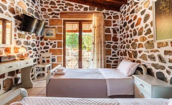 Mani's Garden Paradise - Elia Secluded Retreat