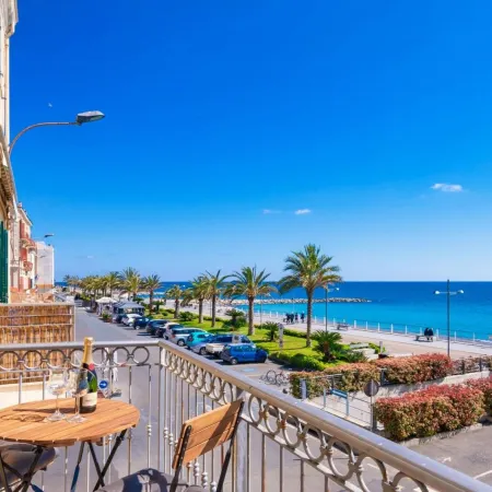 Appartamento Fronte Mare a Ospedaletti by Wonderful Italy