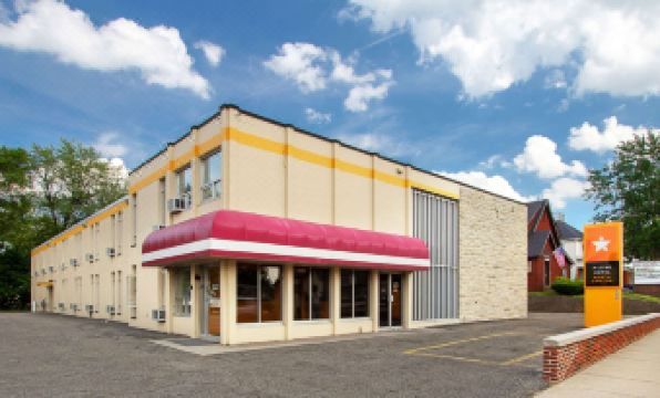 M Star North Canton - Hall of Fame