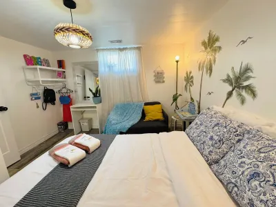 Sunrise BnB Hotels near Danforth
