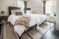 Modern 1910 Family Farmhouse W/ Stunning Mountain VIEWS! Minutes to Belleayre