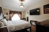 Charming Pond Villa 3-bedroom 2 Bath house DFW