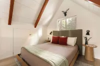Cozy Modern Cabin with Lofted Bedroom in brilliant Big Bear