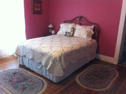 Historic House, modern amenities and large front porch, short walk downtown