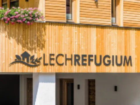Lechrefugium Ferienwohnungen am Lechweg & Lechradweg Hotels in Steeg