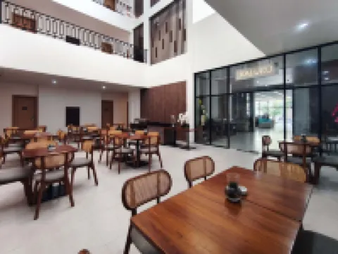 Khas Palu Hotel Hotels in Palu