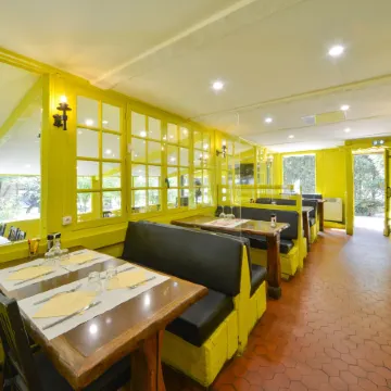 Logis - Hotel et Restaurant la Mire