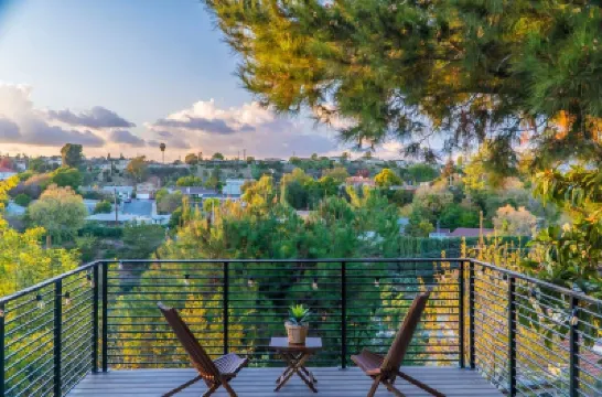 Cozy Comfort LA House With Stunning Scenic Views Hotels near The Boys & Girls Club of West San Gabriel Valley