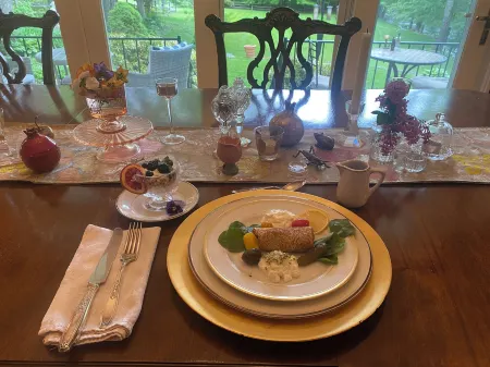 Green River Bridge Inn