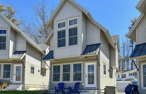 New build~Sunset View~Patio~Dock~Bring Your Boat! Hotels in Laconia