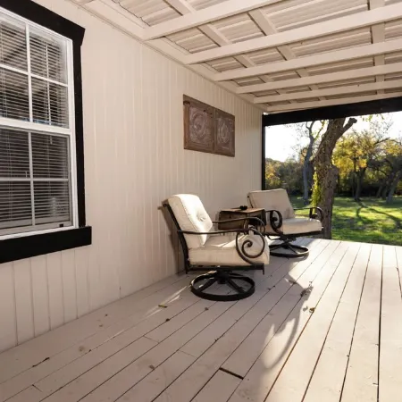 Country Cabin on the Creek in Belton with WiFi, AC