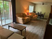 Walk to UGA: 2-bedroom condo in fabulous Athens