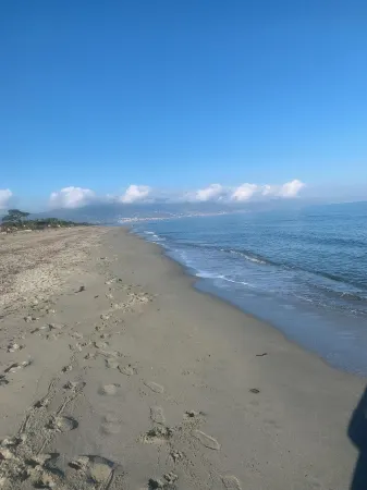 Comfortable Apartment in the Owner's Villa with Private Garden Отели в г. Бигулья