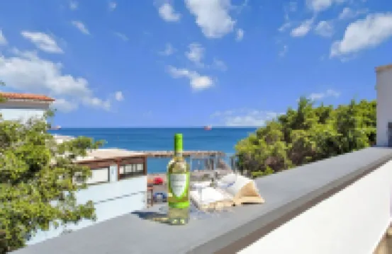 LUXURIOUS ROOF TERRACE