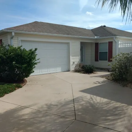 Beautiful Villa in the Heart of Florida's Friendliest Active Adult Community