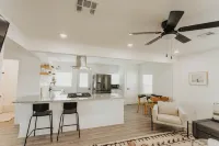 Private Pickleball Court! Lovely 2 Bedroom Home - Minutes to Everything