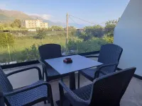 Vila Donald Hotels in Piqeras