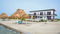 Seafront, 4 bedroom private villa, 10 guests, family vacation, activities nearby