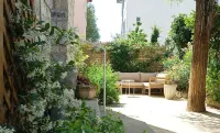 Grand Appartement de 75m2, 2 Chambres et Jardin