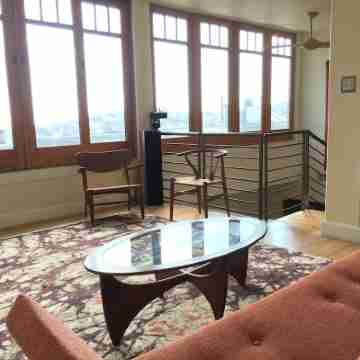 Relaxing Home with Sweeping Views, Chef's Kitchen and Hot Tub in Center of SF Others