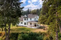 Discover Bonners Ferry charm, steps away from Casino at Best Western Hotels in Bonners Ferry