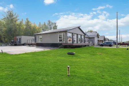 Beautiful home in peaceful and tranquil location