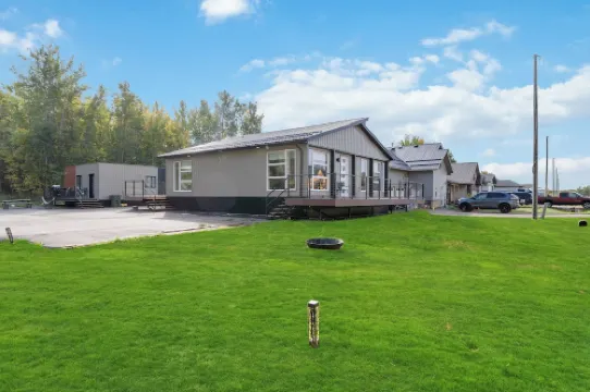 Beautiful home in peaceful and tranquil location