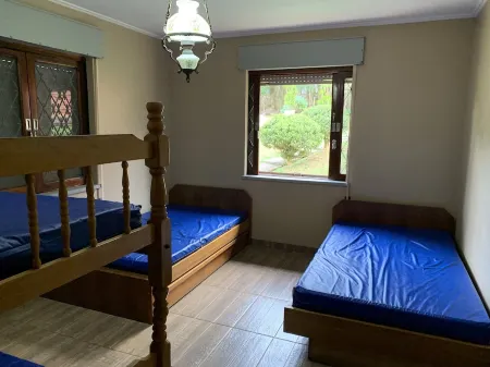 Lake for fishing. Come and relax in a green area of 30,000m2