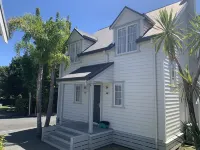 Butterfly Cottage - Russell Cottages Collection Hotels in Russell