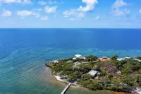 Seaside 3 Bedroom Villa with Pool in First Bight Hotel di First Bight