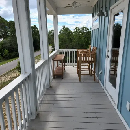 Close to beach,town and boat launch