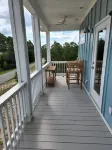 Close to beach,town and boat launch