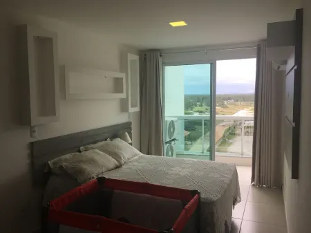 APARTMENT OF HIGH STANDARD ON THE BEACH IN ARRAIAL DO CABO Отели рядом с достопримечательностью «Praia dos Anjos»