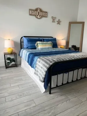 Spacious 3 Bedroom with Garage Easy Walk to Downtown Stuart and Riverfront Park.