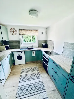 Cumbernauld Apartment With 3 Bedrooms Отели в г. Калдеркруикс