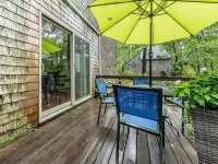 Welcome to Wellfleet! Classically Modern, Woodsy and Serene. Hotels in Wellfleet