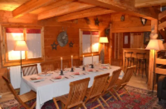 Impressive Chalet, 20m to Piste