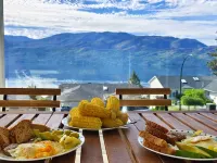 Lake View House In Peachland Hotels in Peachland