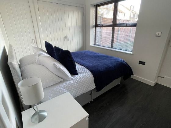 Cozy Ground Floor Flat in Sutton with Parking Space free and Pets Friendly